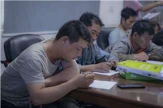 朝陽集團開展行車和有限作業(yè)空間安全操作培訓(xùn)、道路交通安全培訓(xùn)